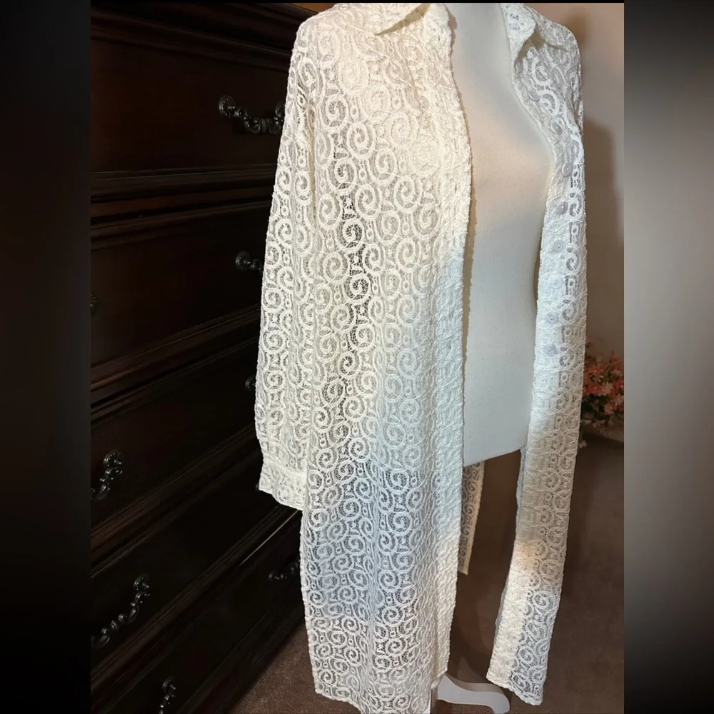 Button Up Cream Lace Collared Duster - Picture 2 of 4